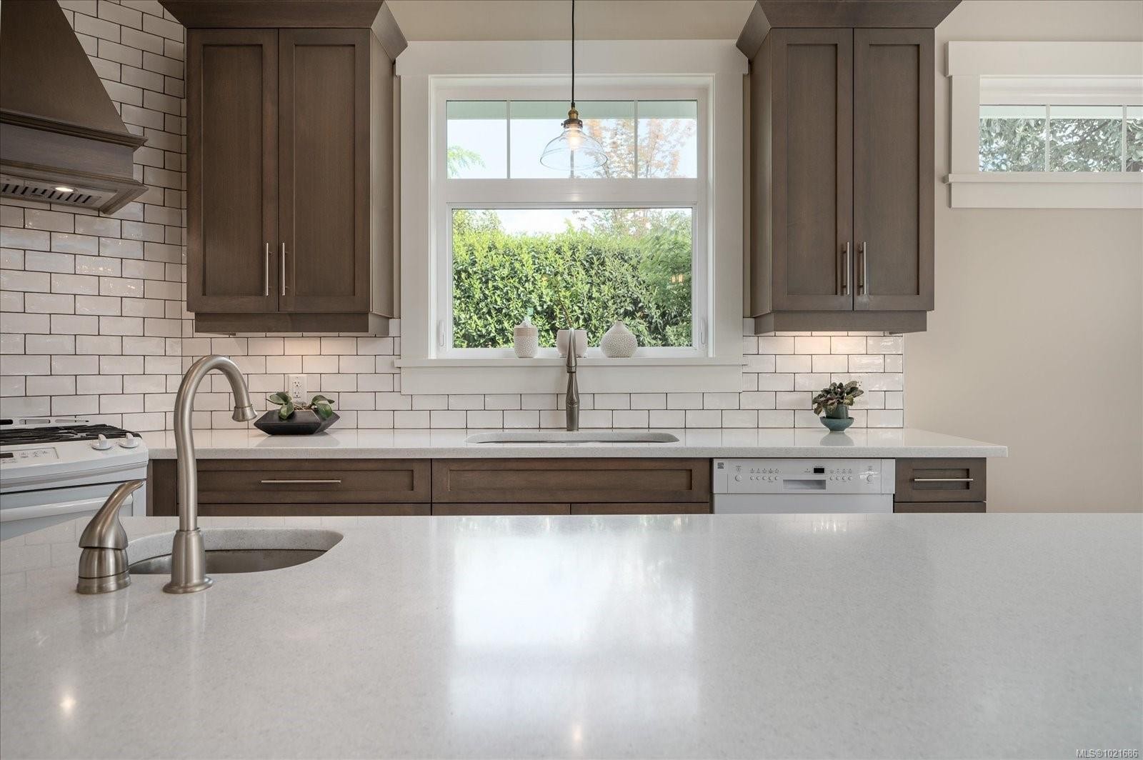 672 Lowry'S Rd, Parksville, BC