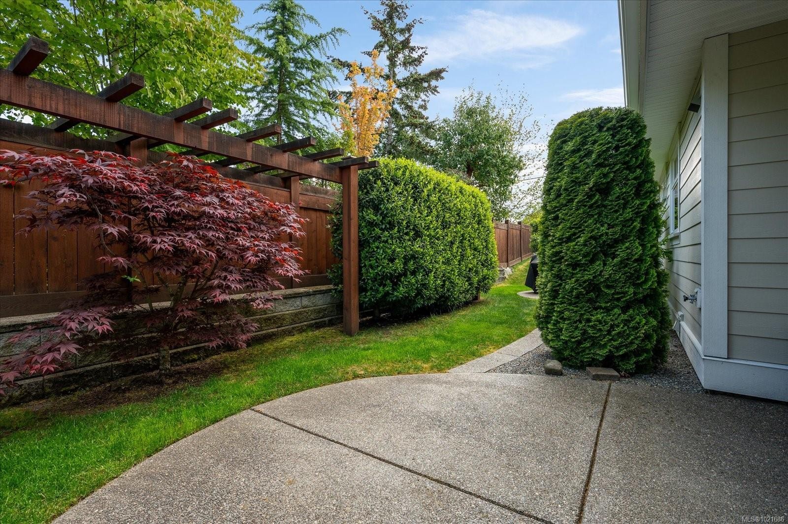 672 Lowry'S Rd, Parksville, BC