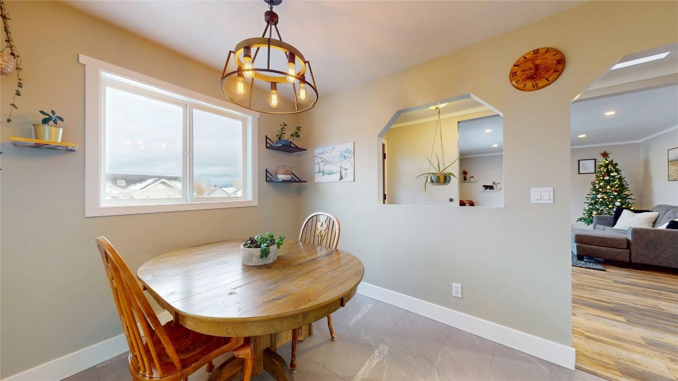 203 8Th Street, Cranbrook, BC - Indoor Photo Showing Dining Room