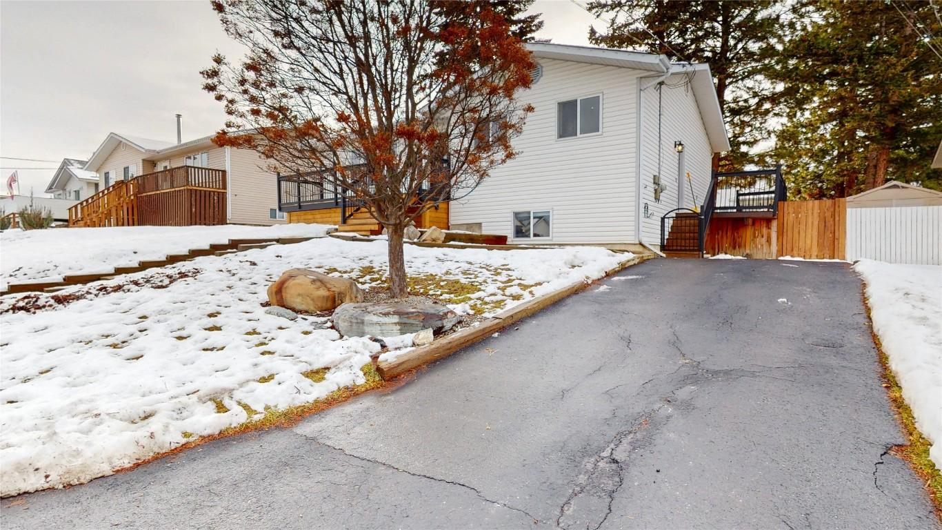 203 8Th Street, Cranbrook, BC - Outdoor