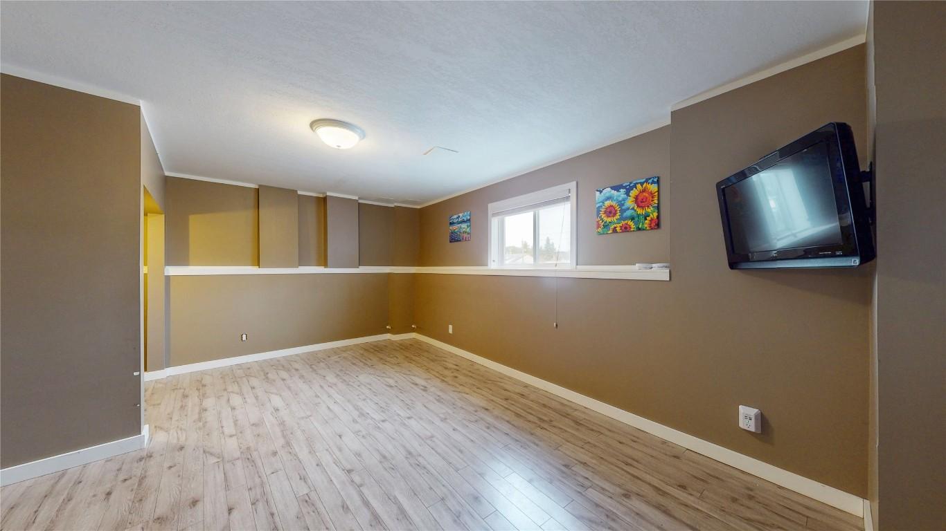 203 8Th Street, Cranbrook, BC - Indoor Photo Showing Other Room