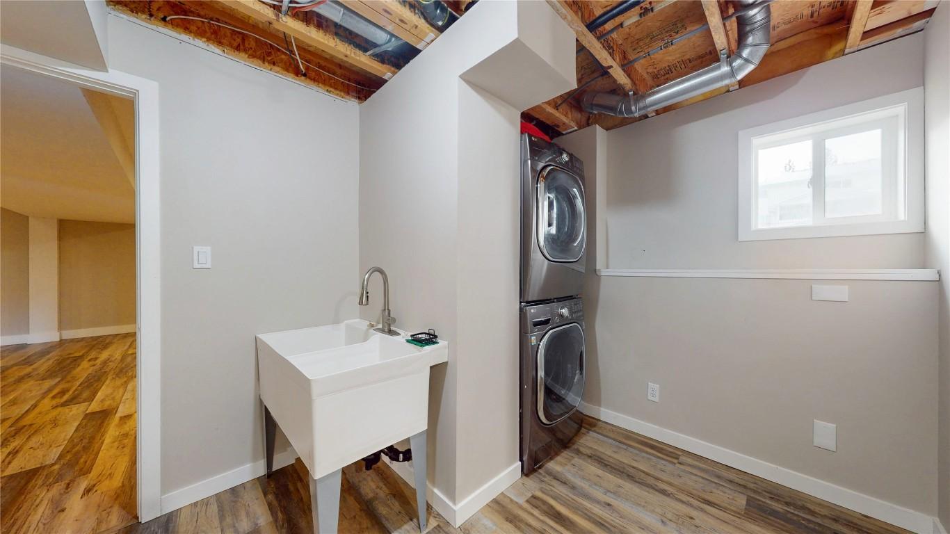 203 8Th Street, Cranbrook, BC - Indoor Photo Showing Laundry Room