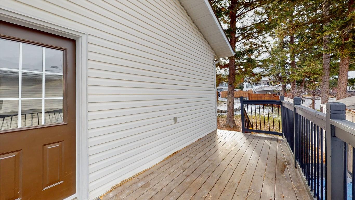 203 8Th Street, Cranbrook, BC - Outdoor With Exterior