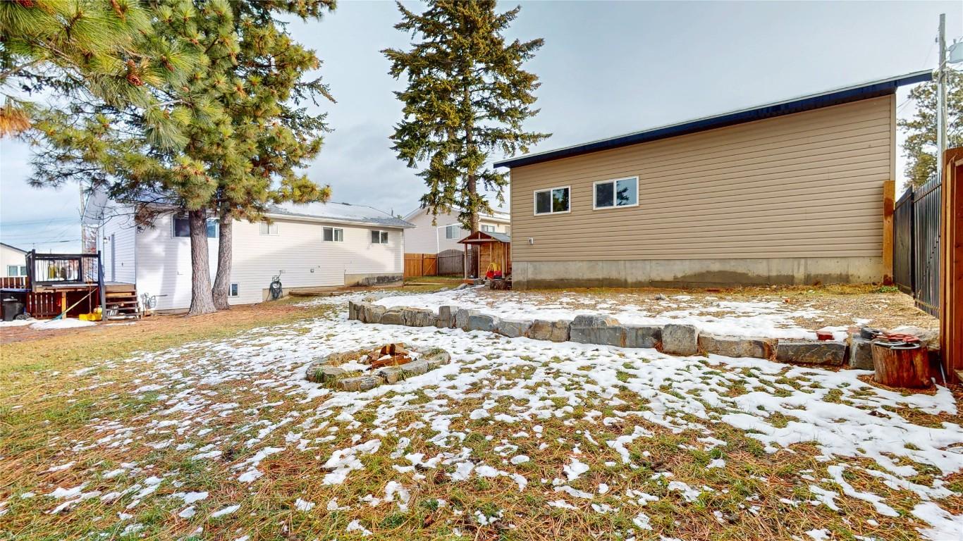 203 8Th Street, Cranbrook, BC - Outdoor With Exterior