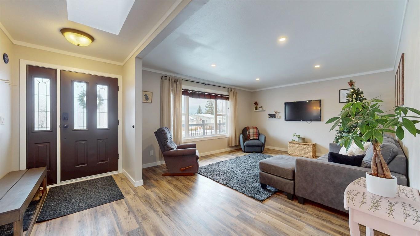 203 8Th Street, Cranbrook, BC - Indoor