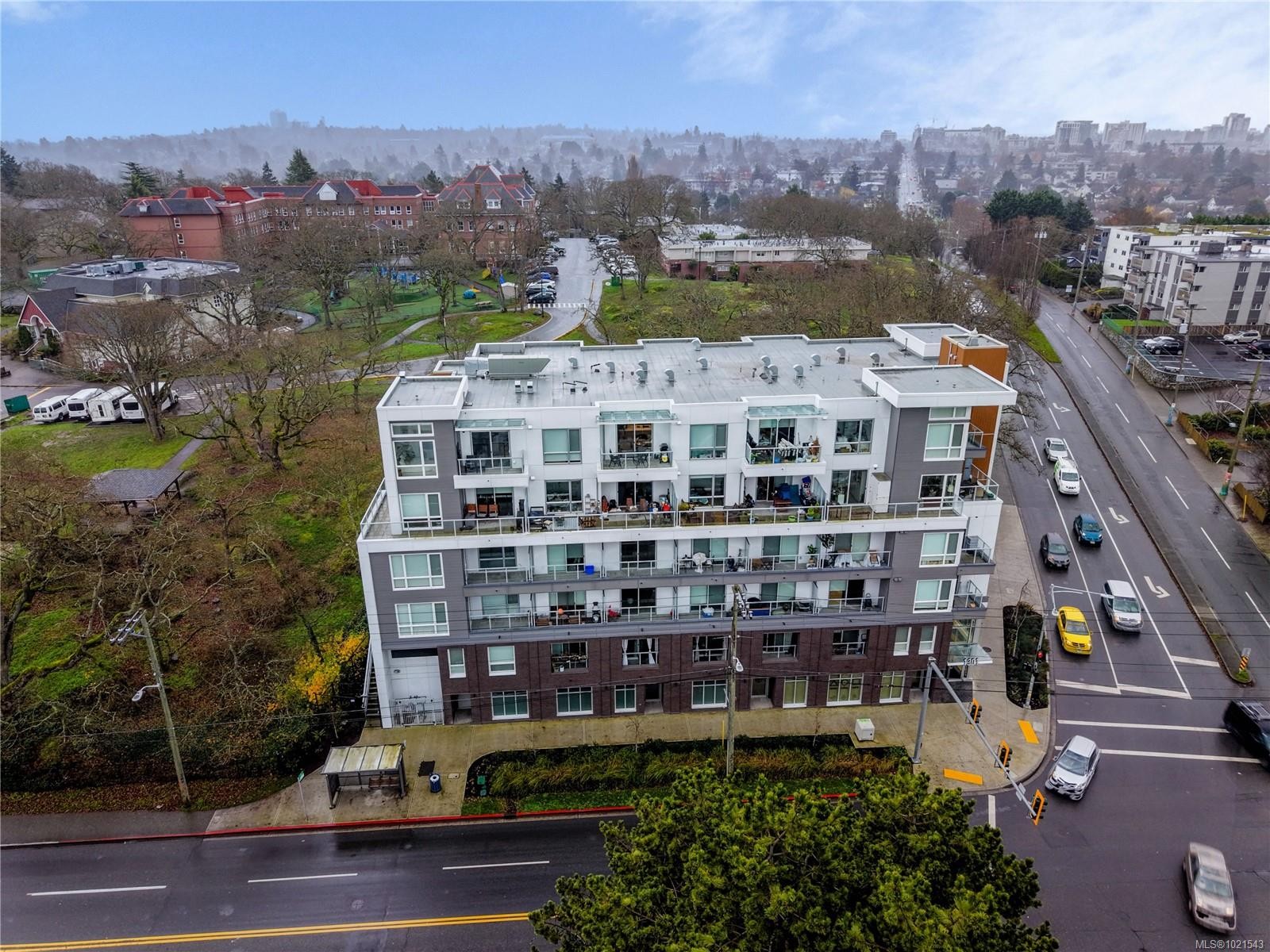 1303 Hillside Ave, Victoria, BC