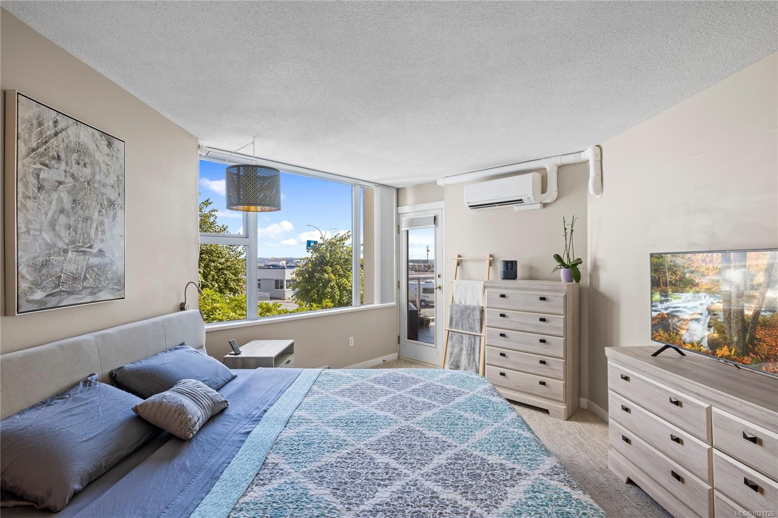 206-158 Promenade Dr, Nanaimo, BC - Indoor Photo Showing Bedroom