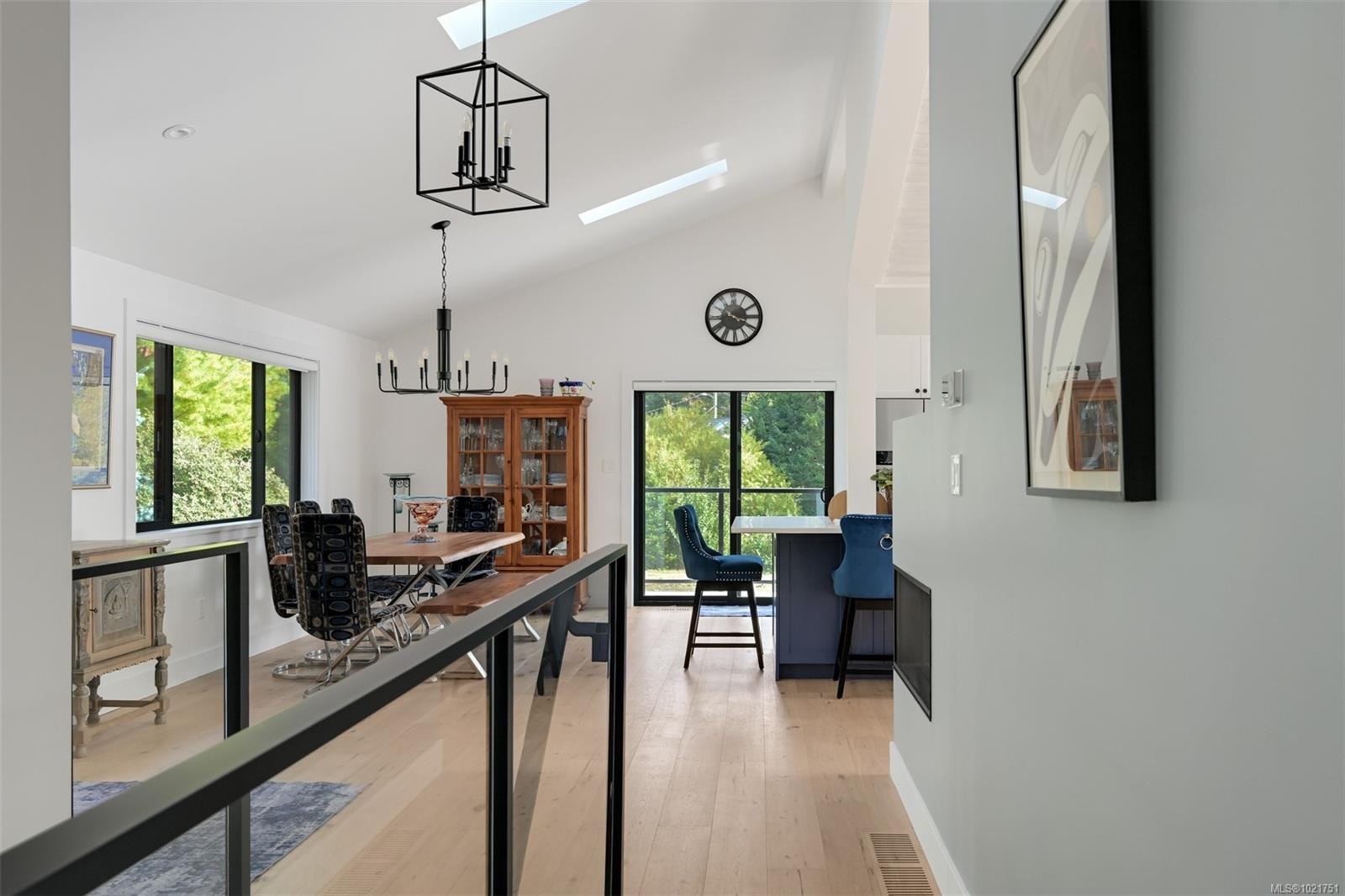 8 Woodville Pl, View Royal, BC