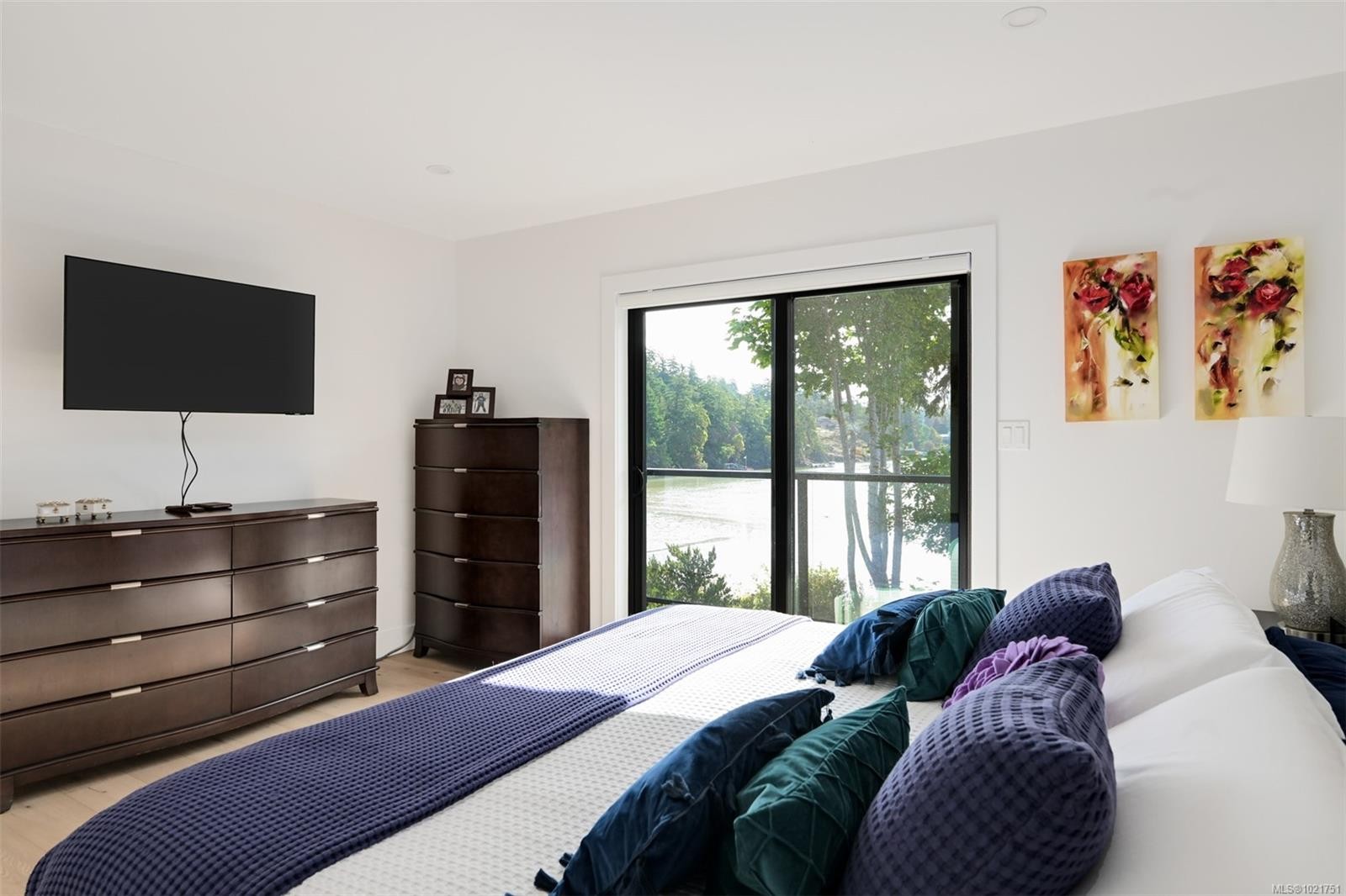 8 Woodville Pl, View Royal, BC