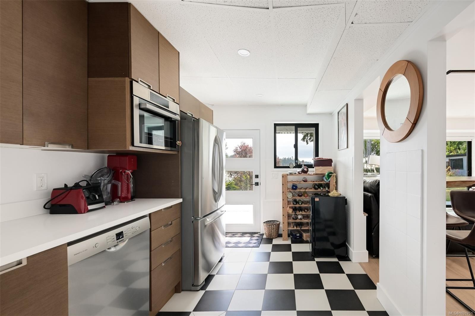 8 Woodville Pl, View Royal, BC