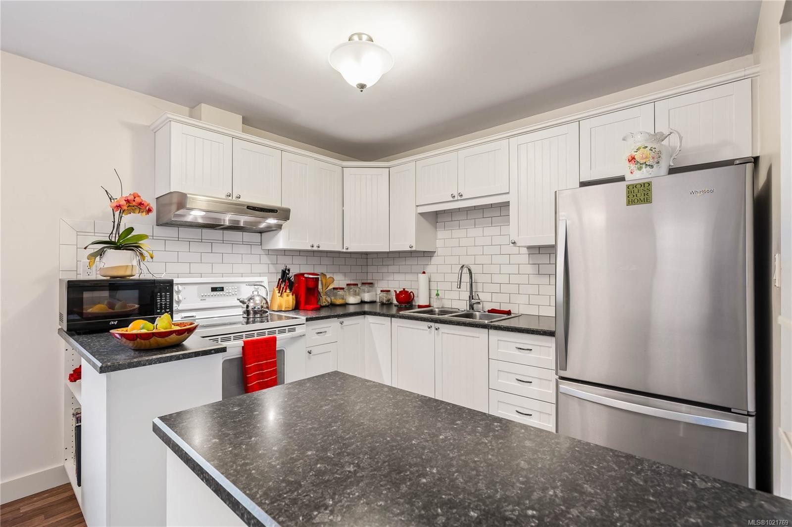 220 Park Dr, Salt Spring, BC