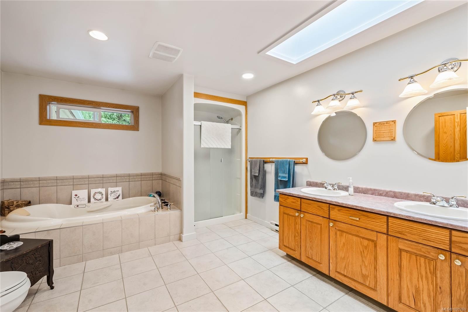 220 Park Dr, Salt Spring, BC