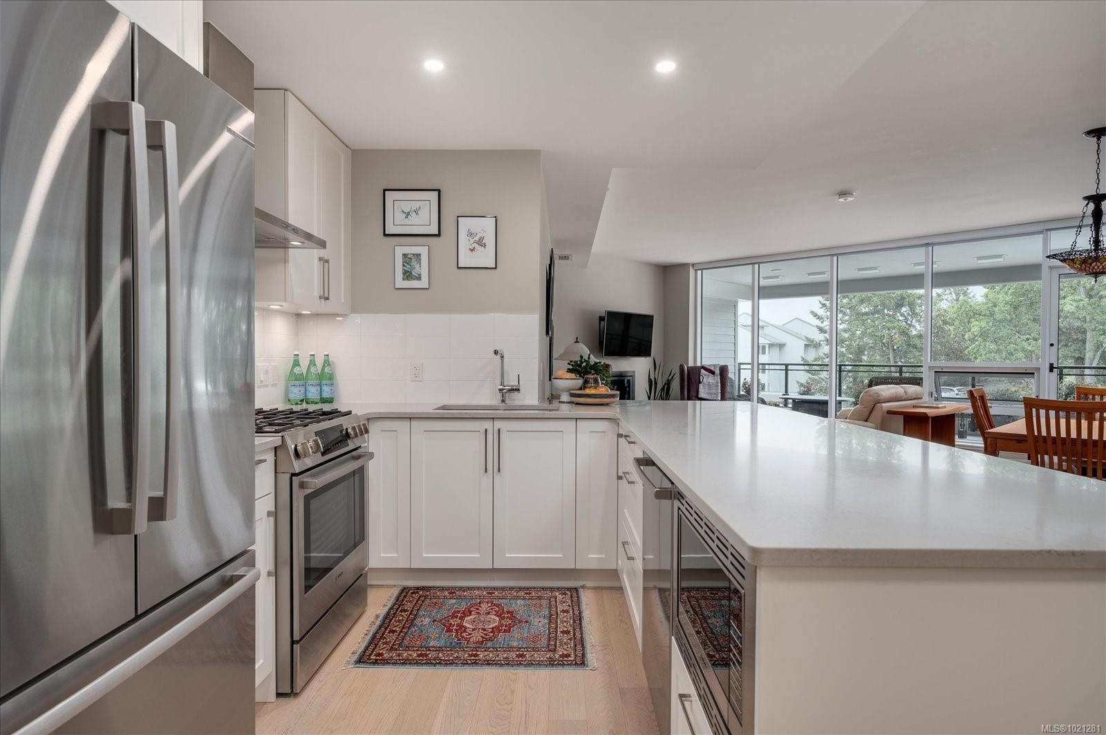 305-3529 Dolphin Dr, Nanoose Bay, BC - Indoor Photo Showing Kitchen With Stainless Steel Kitchen With Upgraded Kitchen