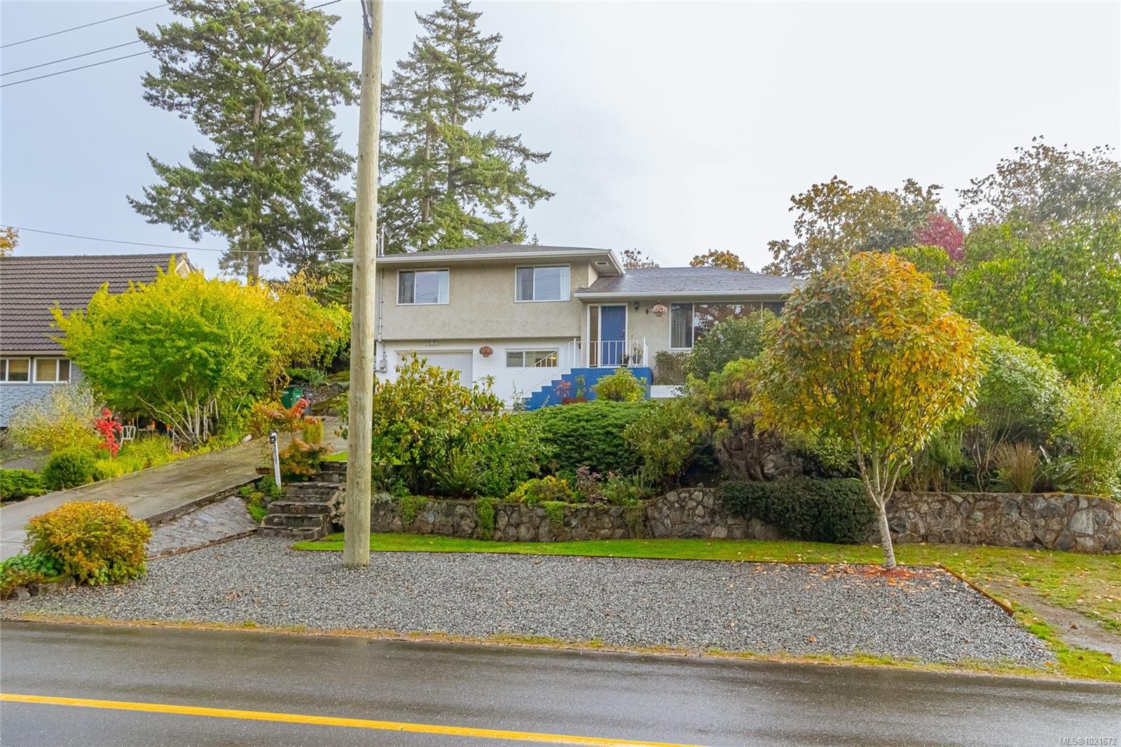 3837 Wilkinson Rd, Saanich, BC
