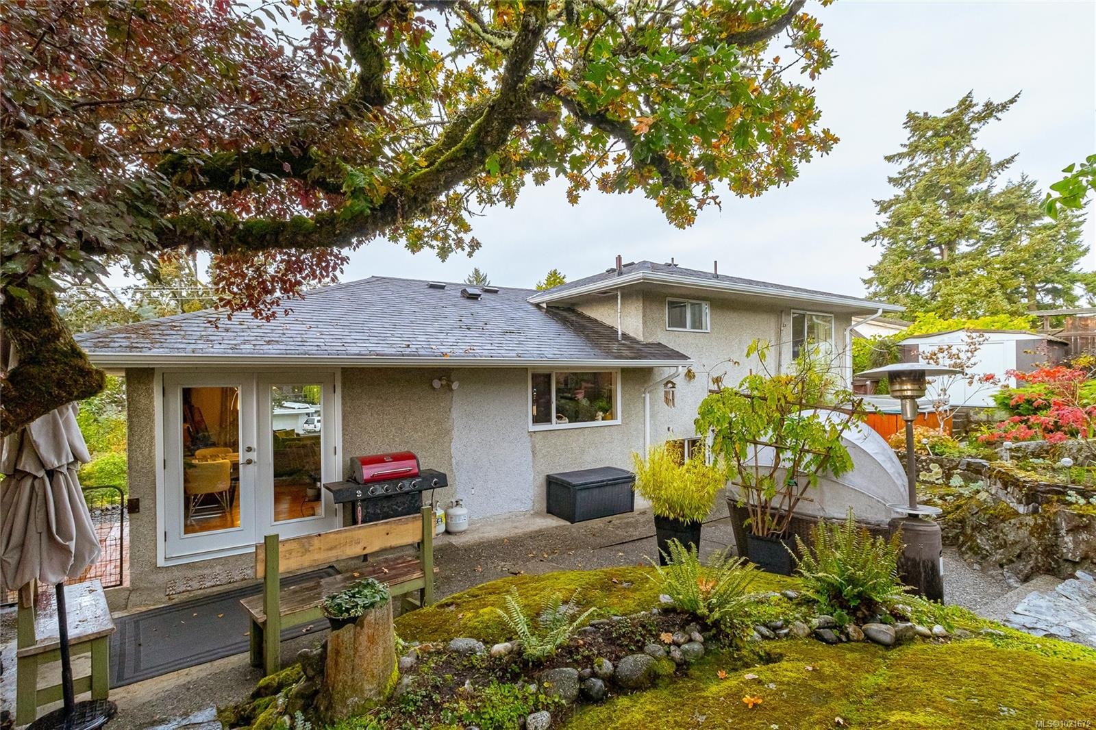 3837 Wilkinson Rd, Saanich, BC