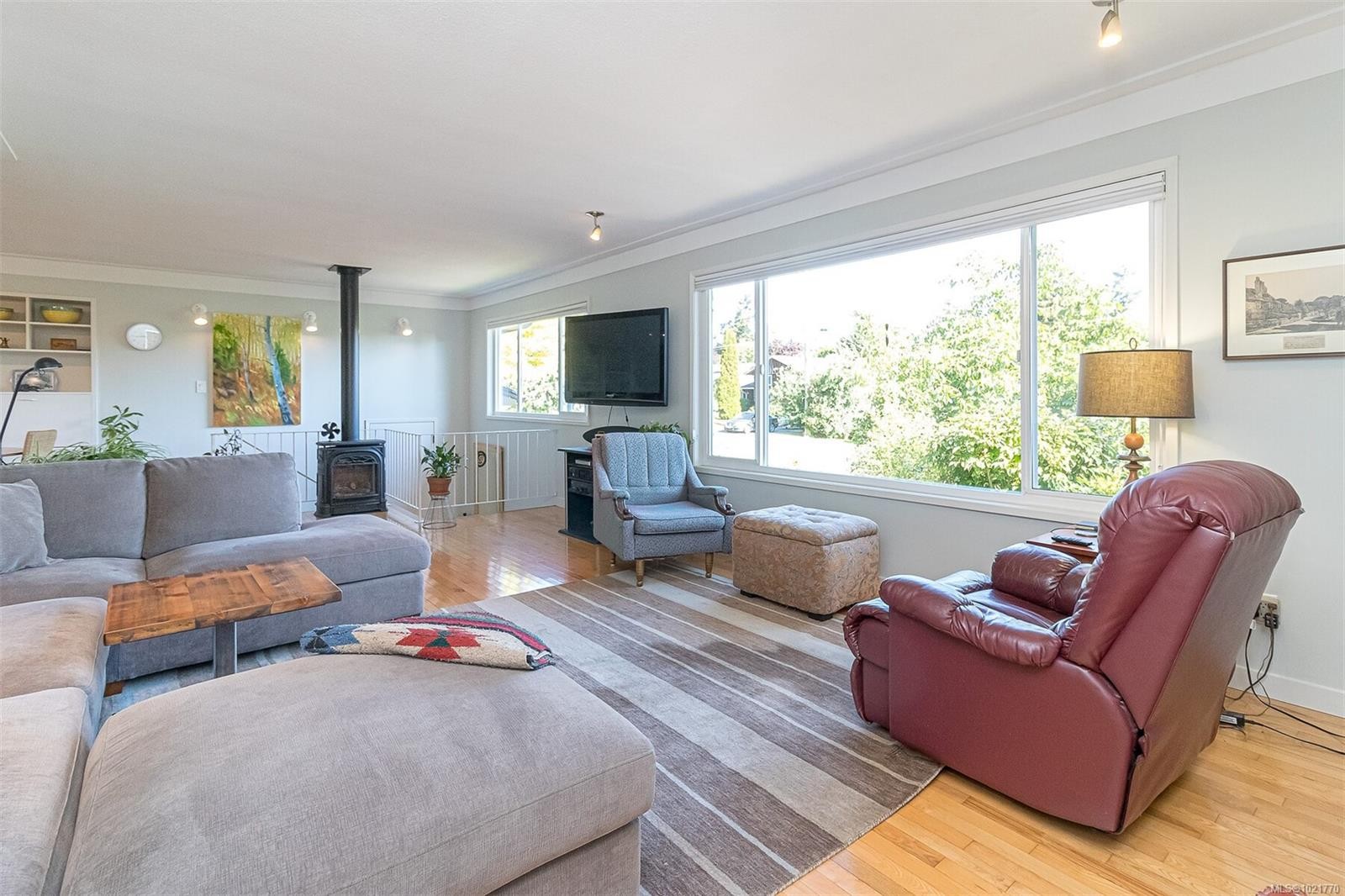 1961 Hovey Rd, Central Saanich, BC