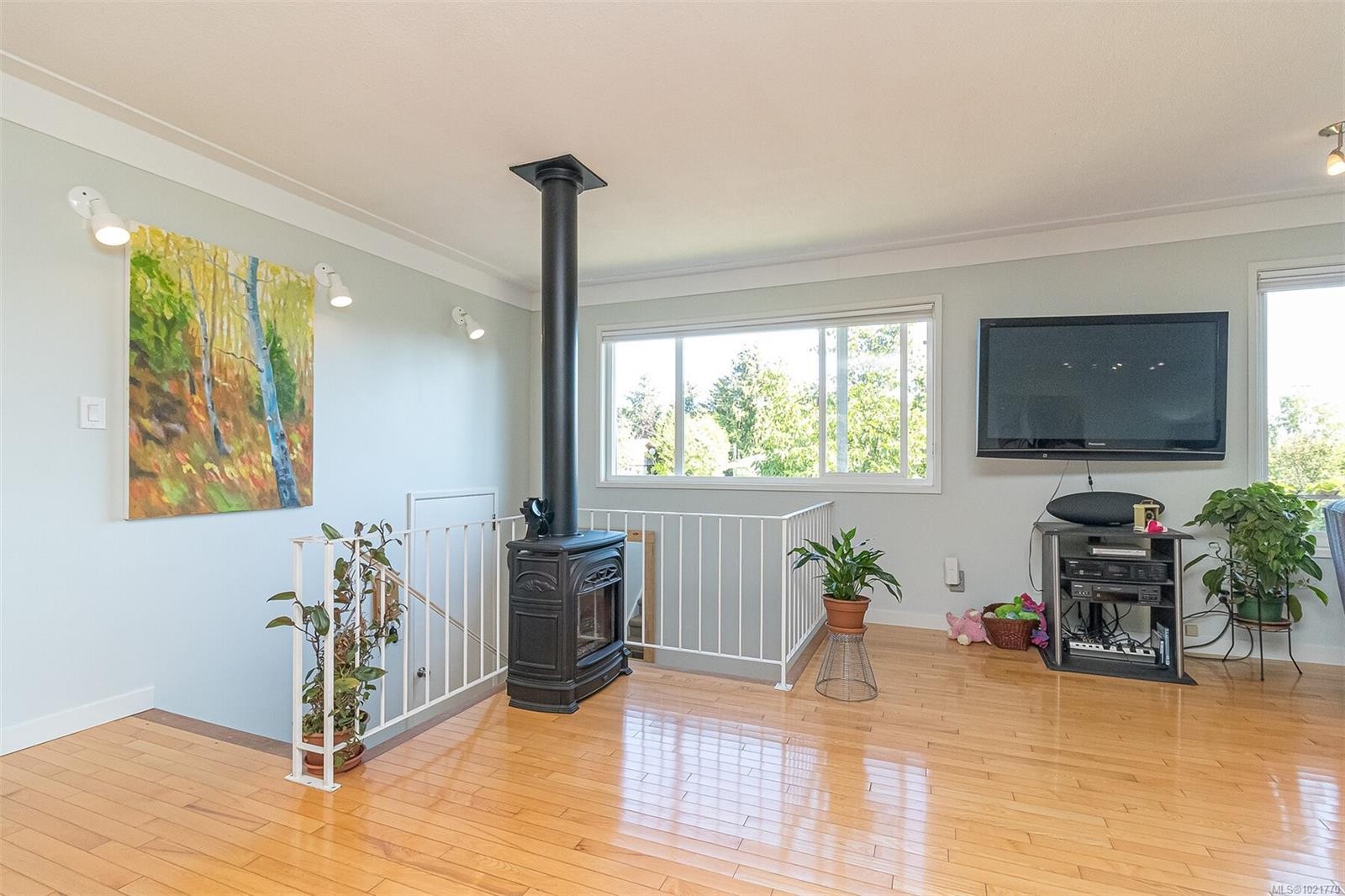 1961 Hovey Rd, Central Saanich, BC