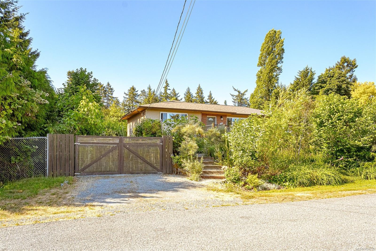 1961 Hovey Rd, Central Saanich, BC