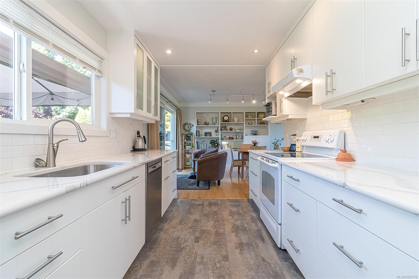 1961 Hovey Rd, Central Saanich, BC