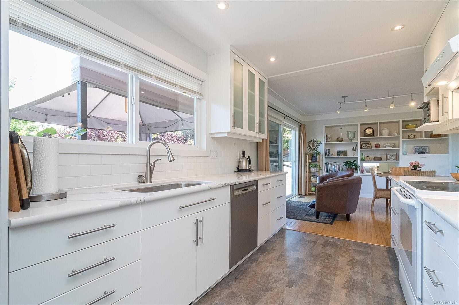 1961 Hovey Rd, Central Saanich, BC