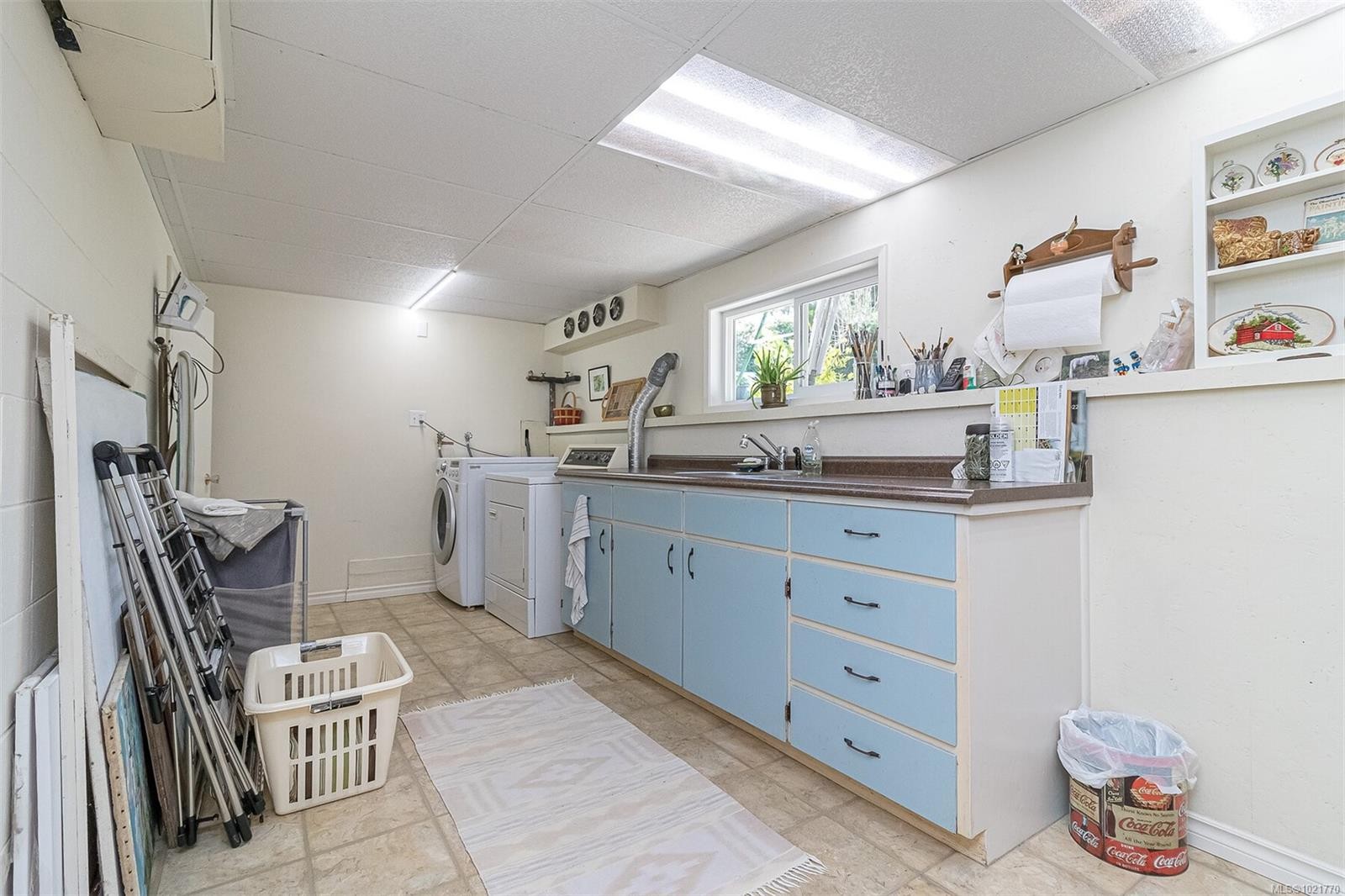 1961 Hovey Rd, Central Saanich, BC