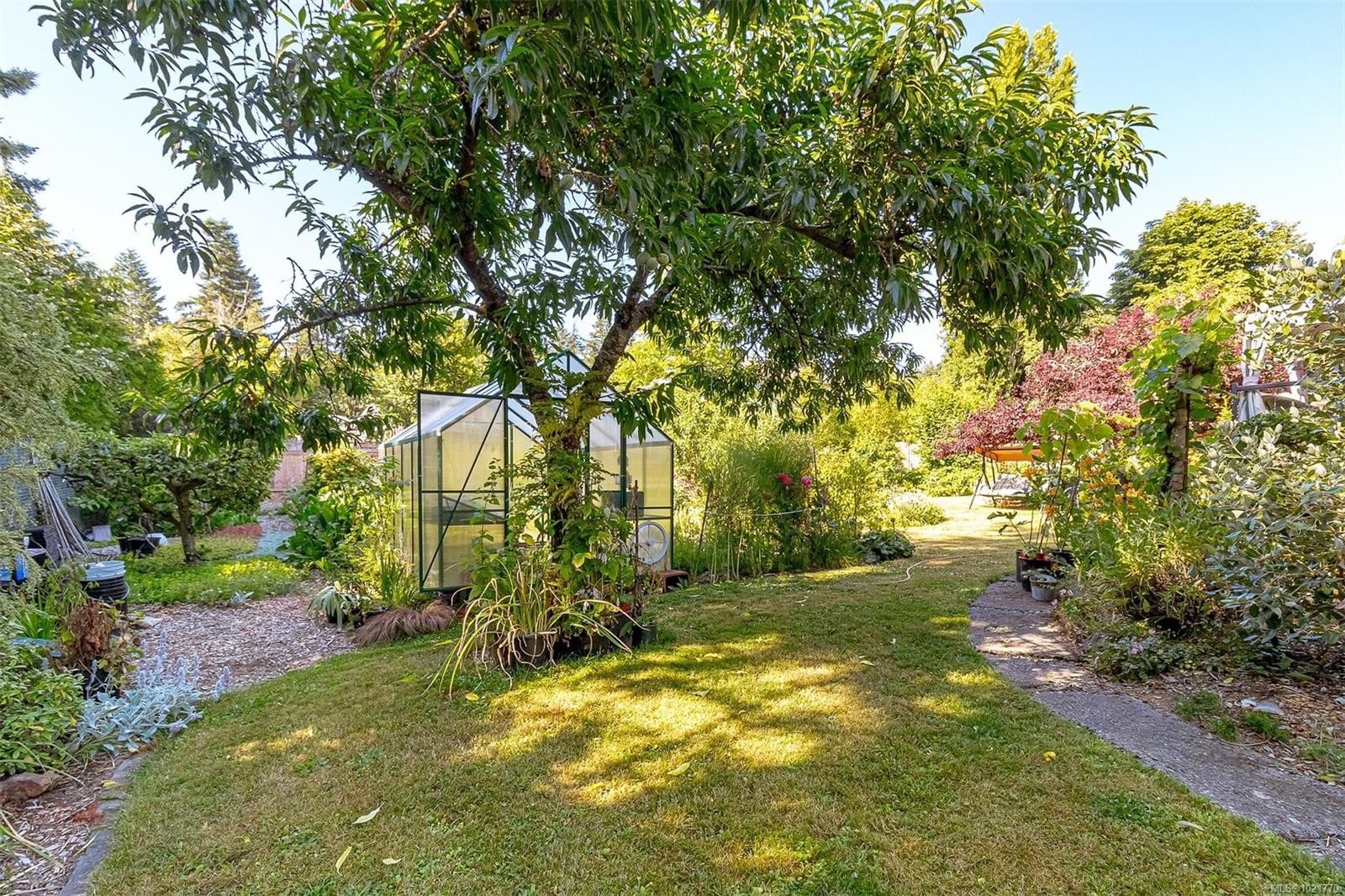 1961 Hovey Rd, Central Saanich, BC