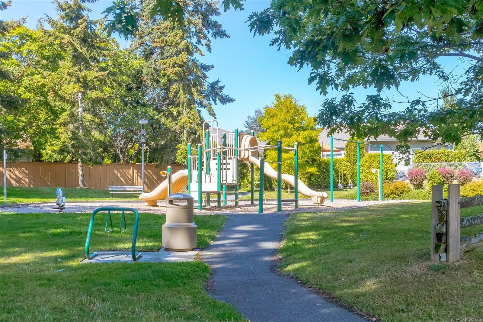 1961 Hovey Rd, Central Saanich, BC