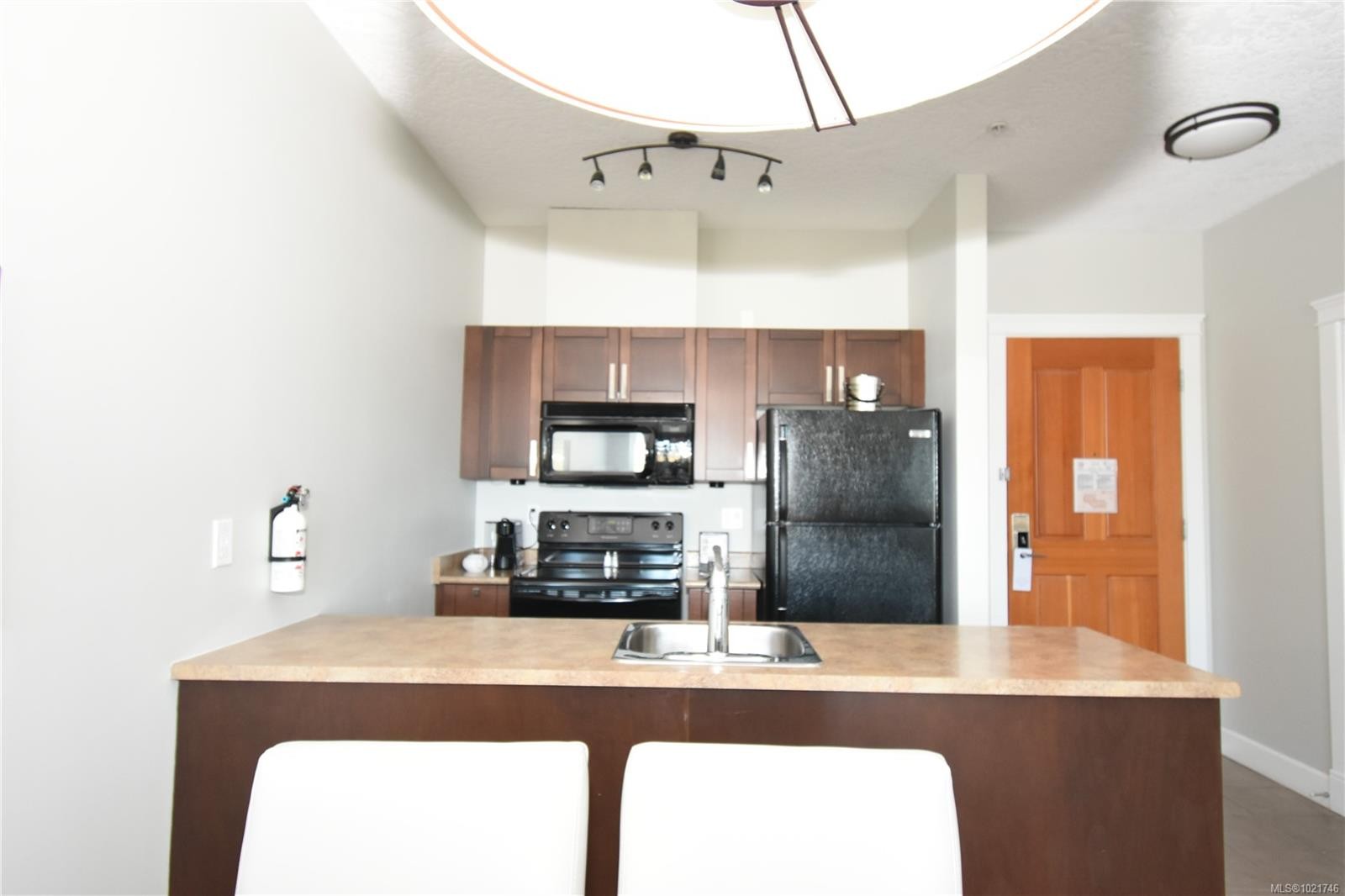 316D-1730 Riverside Lane, Courtenay, BC - Indoor Photo Showing Kitchen
