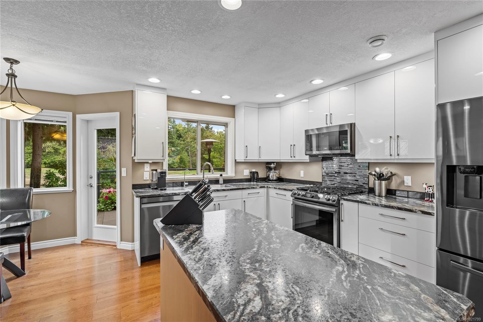 779 Mulholland Dr, Parksville, BC