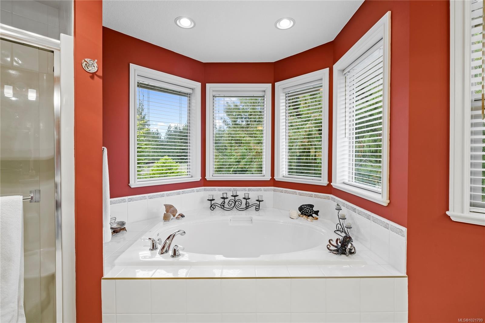 779 Mulholland Dr, Parksville, BC