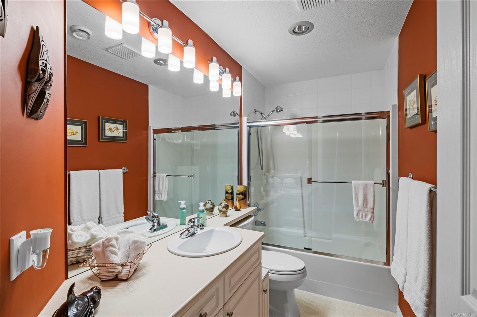 779 Mulholland Dr, Parksville, BC