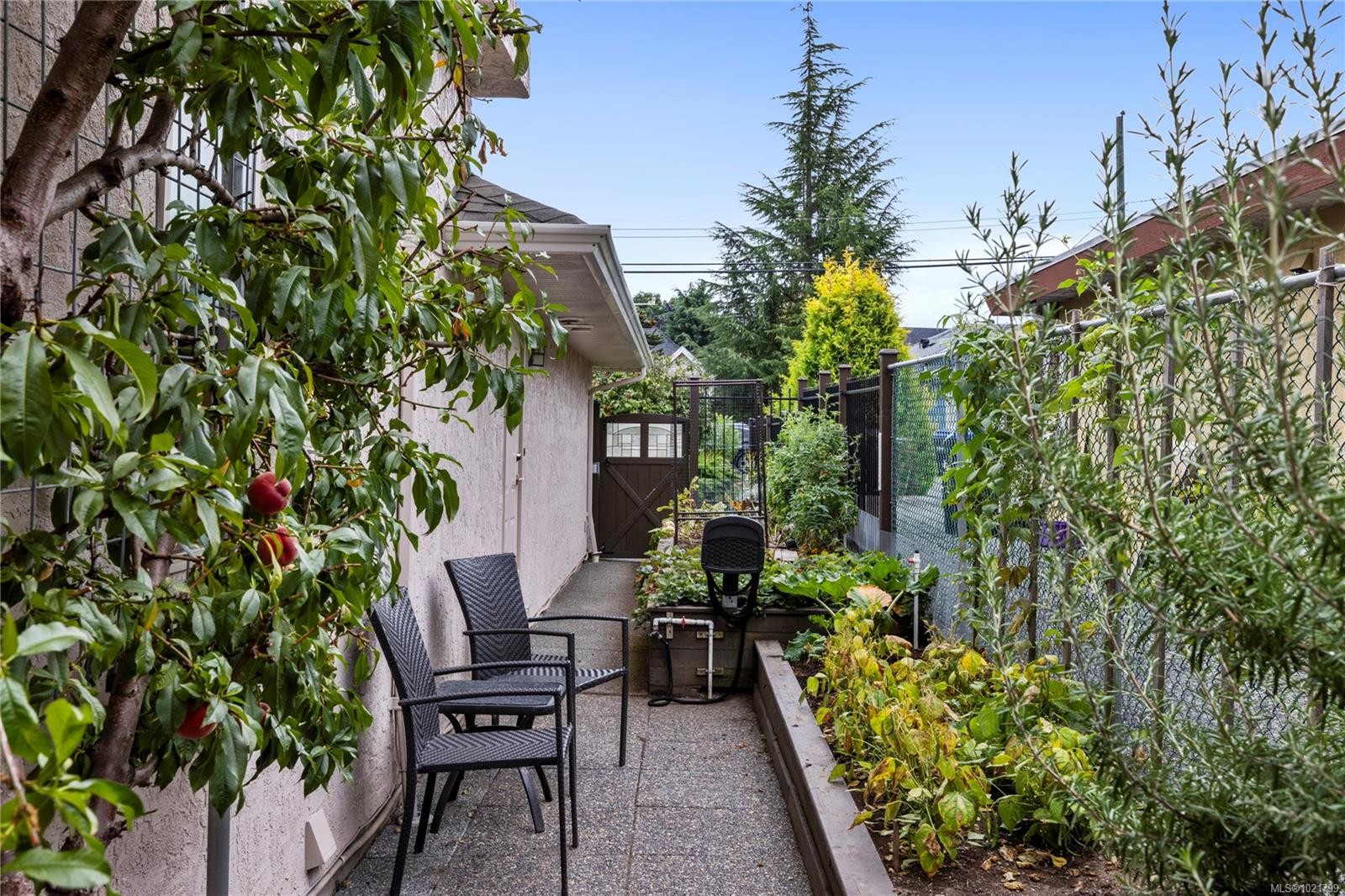 779 Mulholland Dr, Parksville, BC