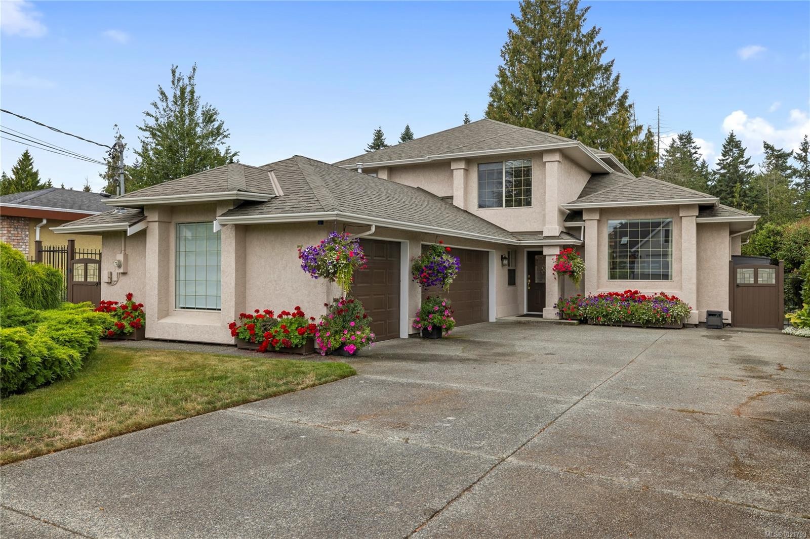 779 Mulholland Dr, Parksville, BC