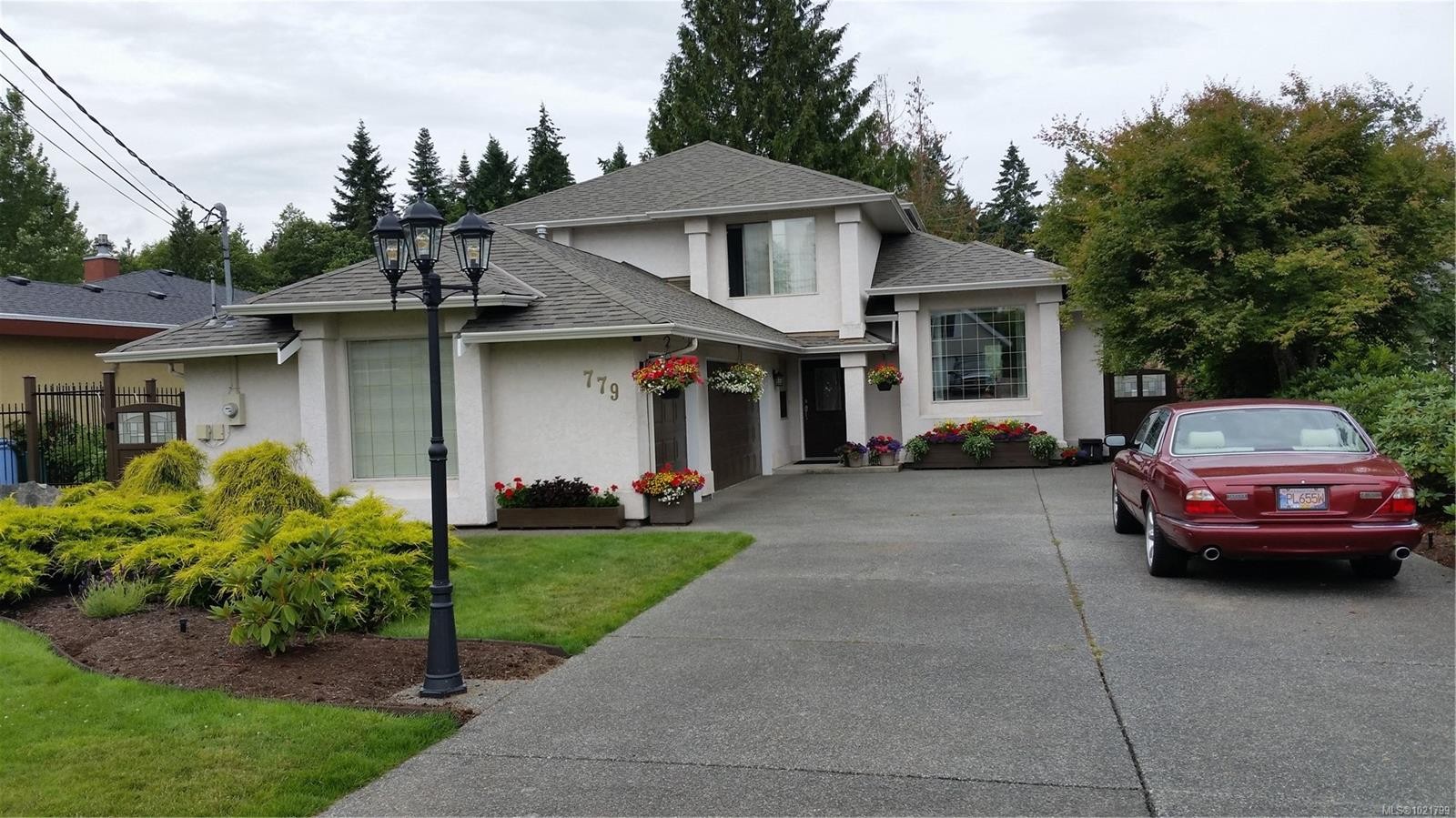 779 Mulholland Dr, Parksville, BC