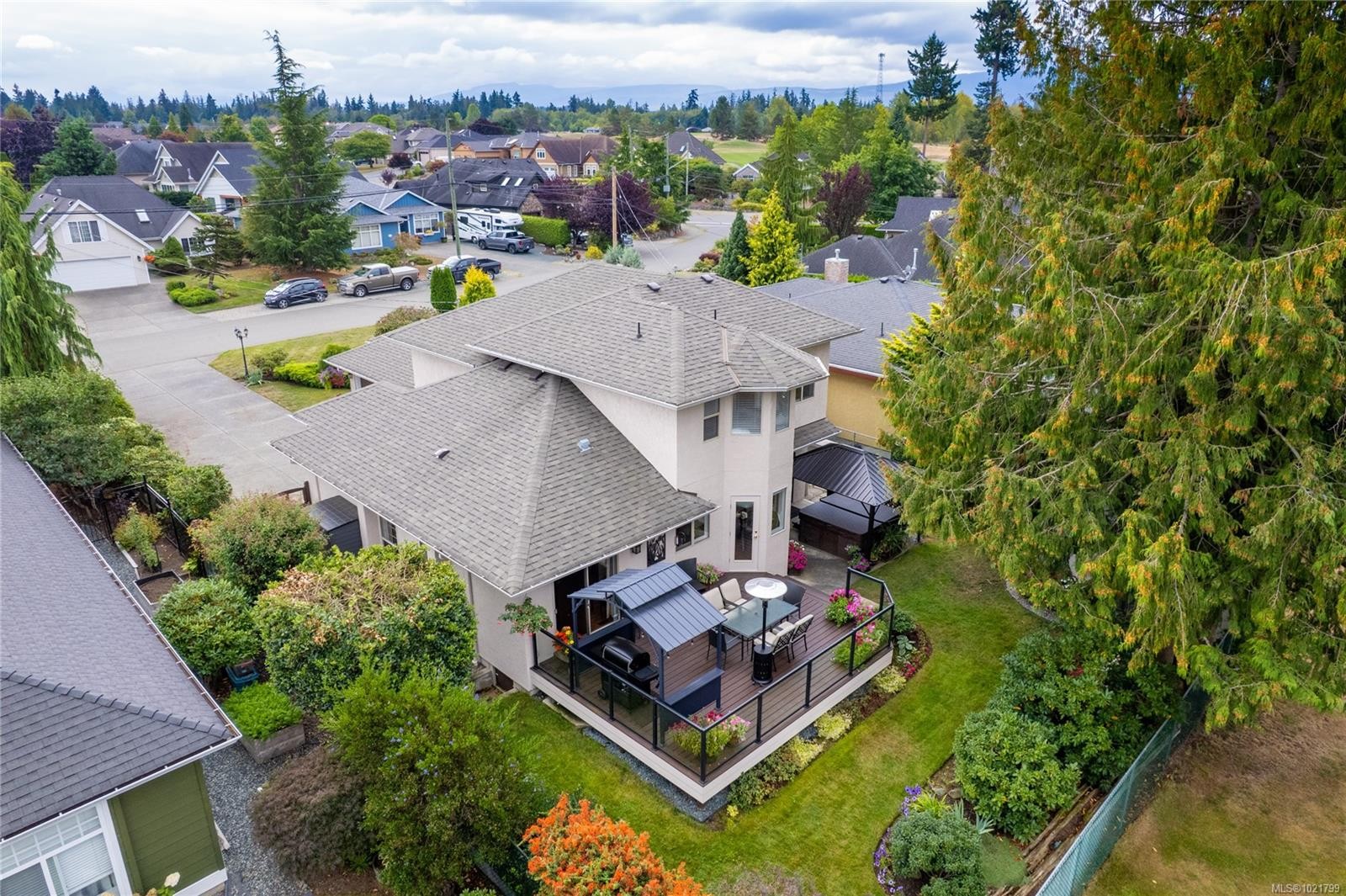 779 Mulholland Dr, Parksville, BC