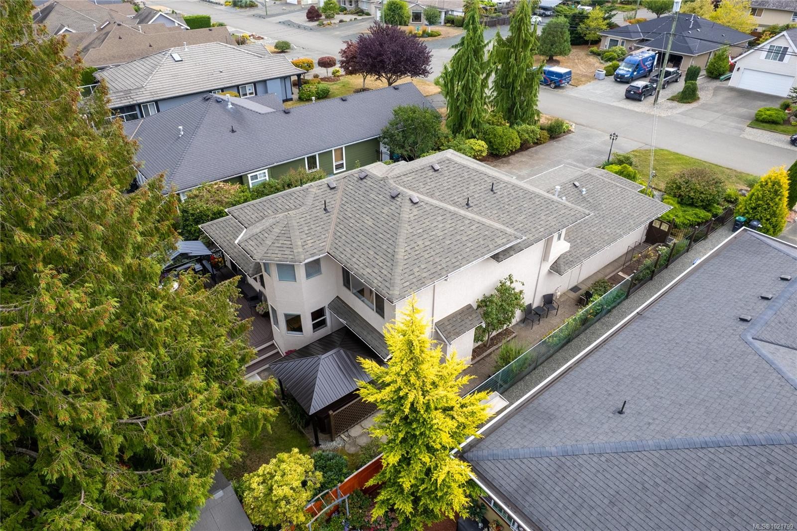 779 Mulholland Dr, Parksville, BC