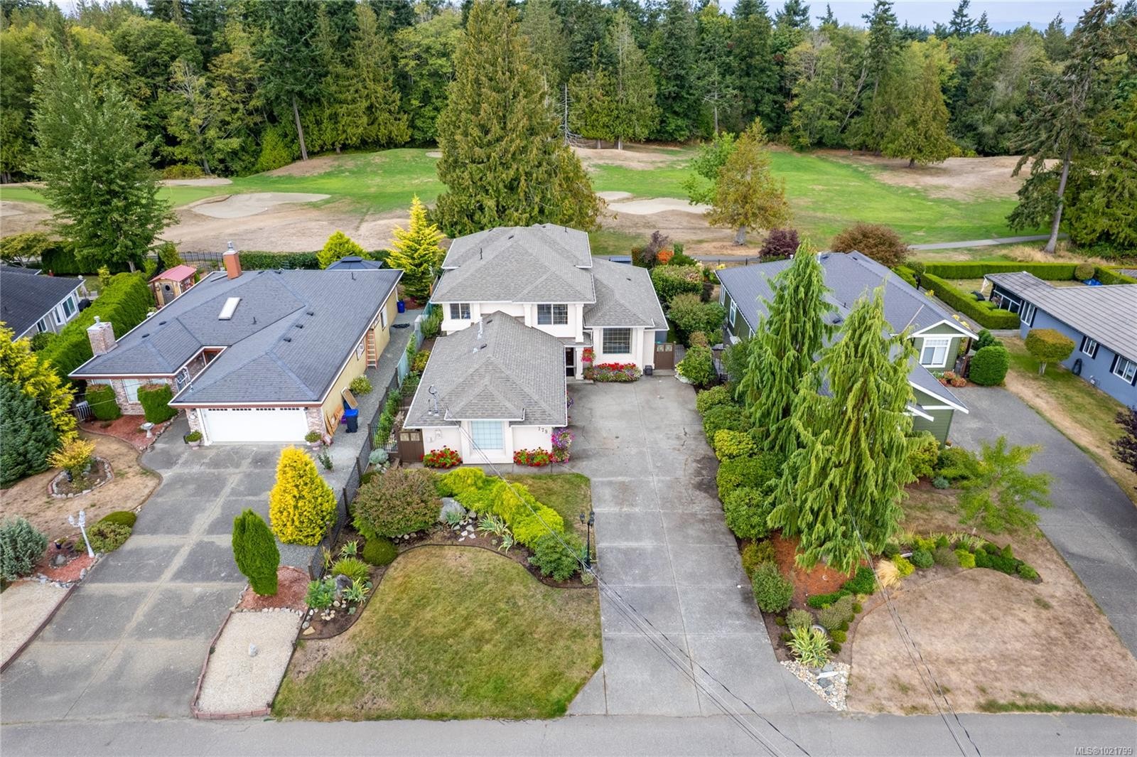 779 Mulholland Dr, Parksville, BC