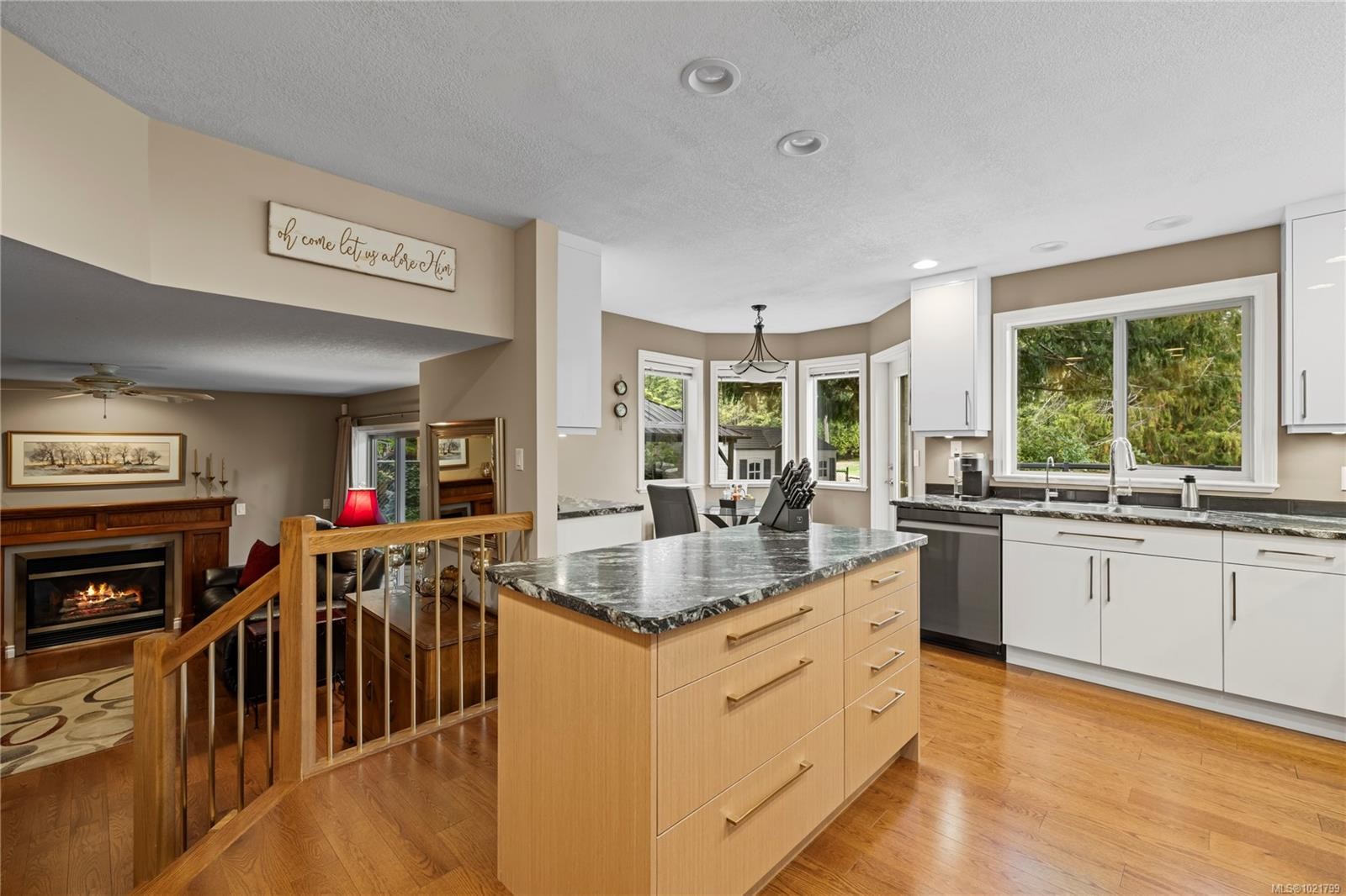 779 Mulholland Dr, Parksville, BC