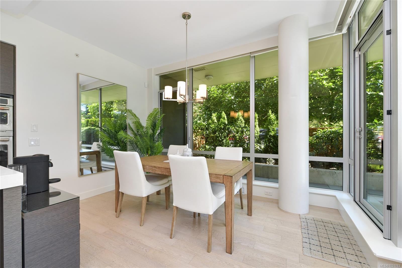 101-200 Douglas St, Victoria, BC - Photo Showing Dining Room