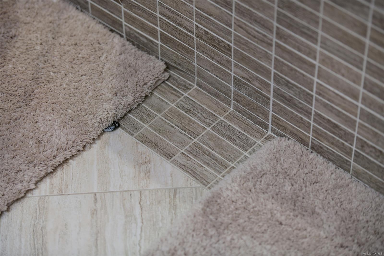 101-200 Douglas St, Victoria, BC - Outdoor