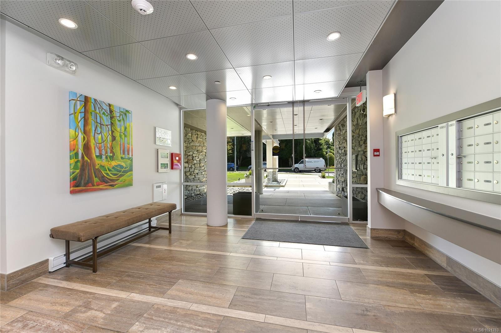 101-200 Douglas St, Victoria, BC - Indoor Photo Showing Other Room