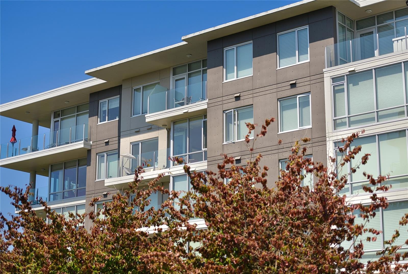 101-200 Douglas St, Victoria, BC - Outdoor