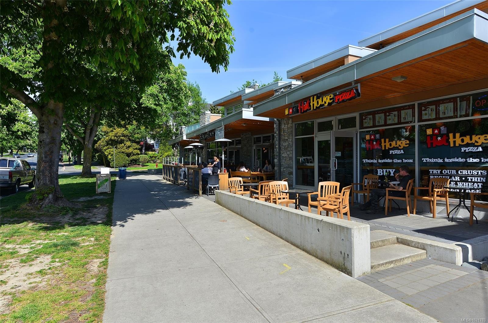 101-200 Douglas St, Victoria, BC - Outdoor