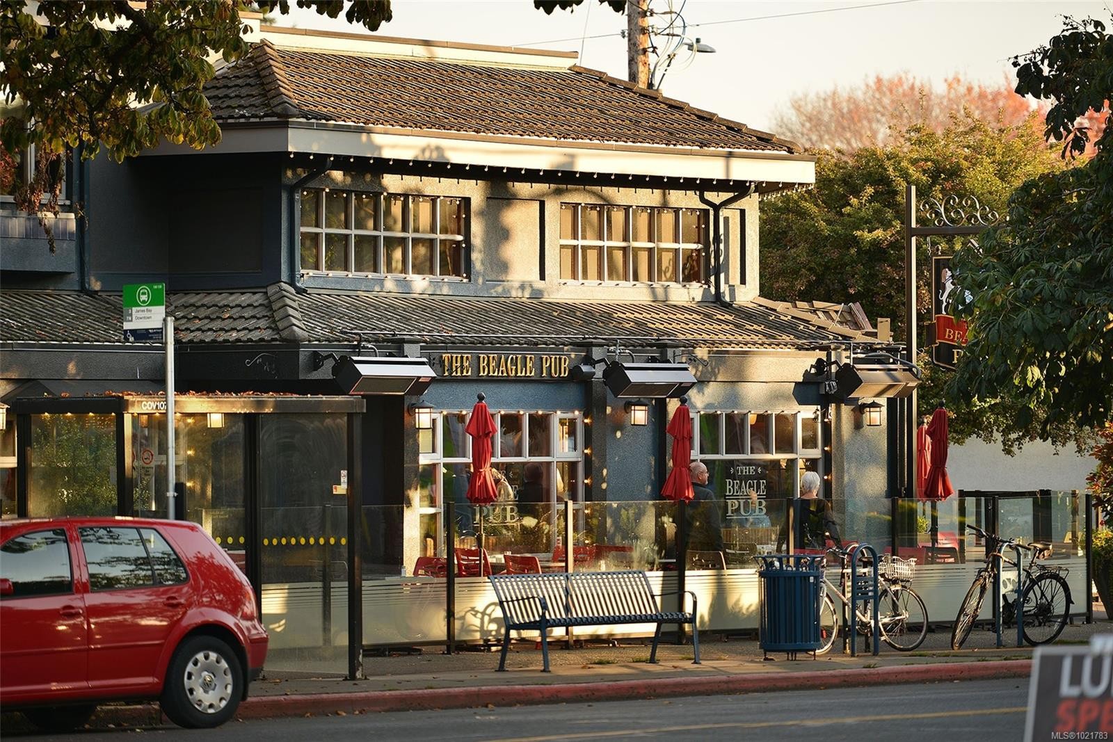 101-200 Douglas St, Victoria, BC - Outdoor