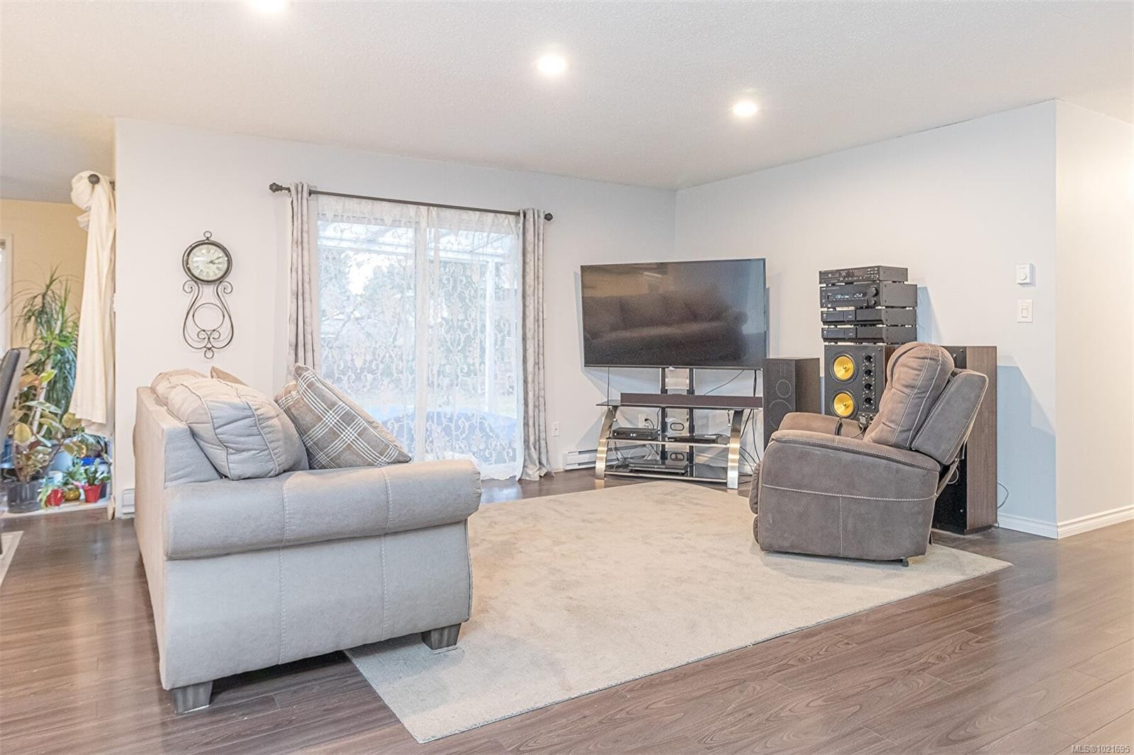 2118 Carmen Rd, Nanaimo, BC