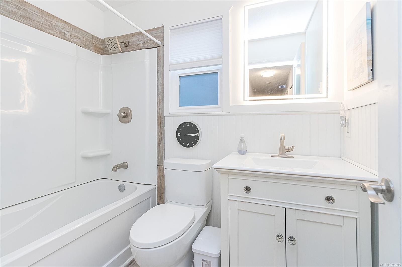 2118 Carmen Rd, Nanaimo, BC