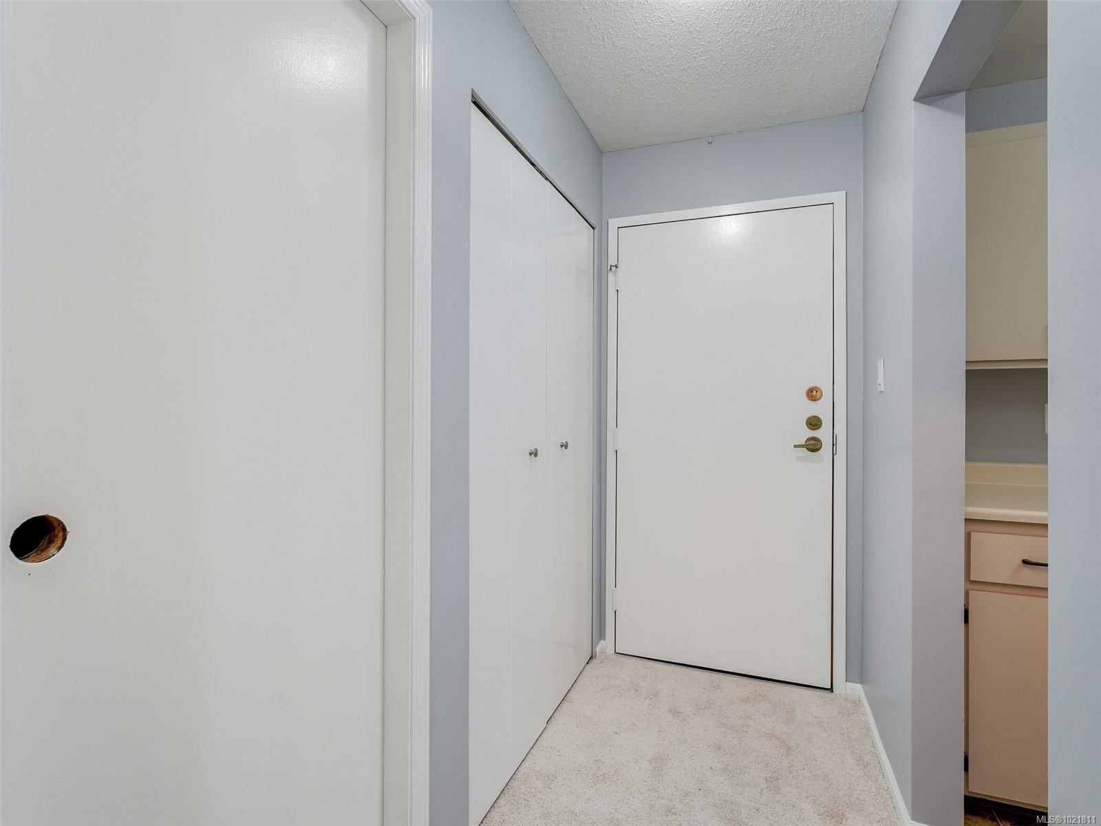 302-859 Carrie St, Esquimalt, BC