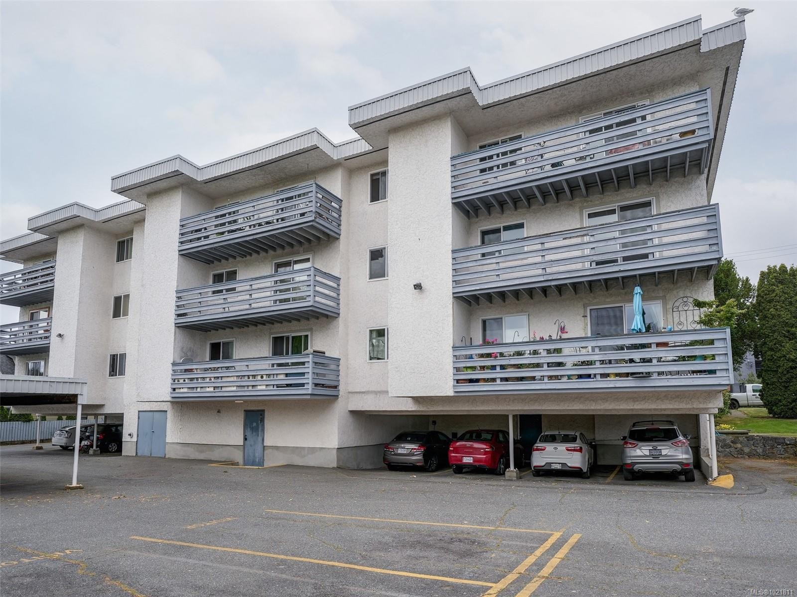 302-859 Carrie St, Esquimalt, BC