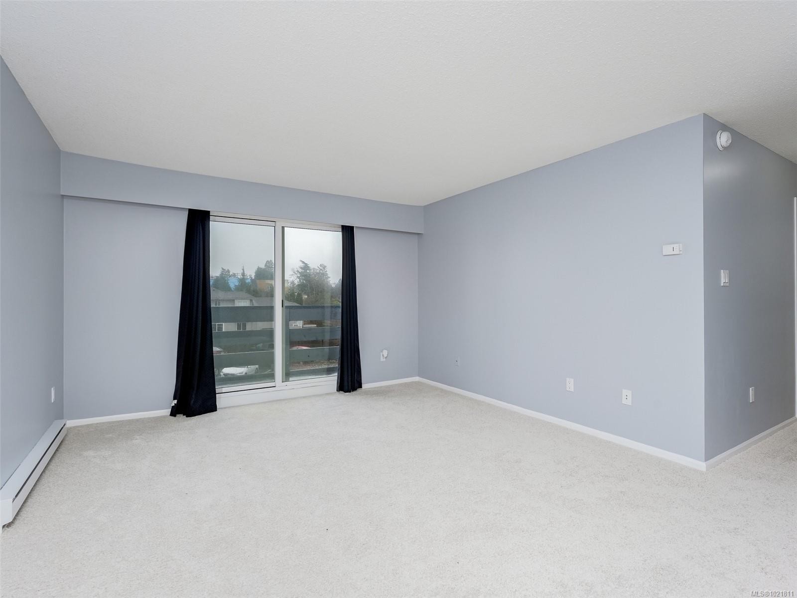 302-859 Carrie St, Esquimalt, BC