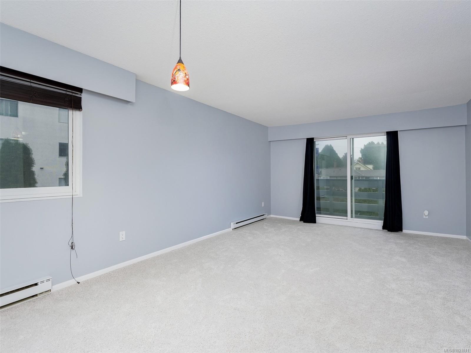 302-859 Carrie St, Esquimalt, BC